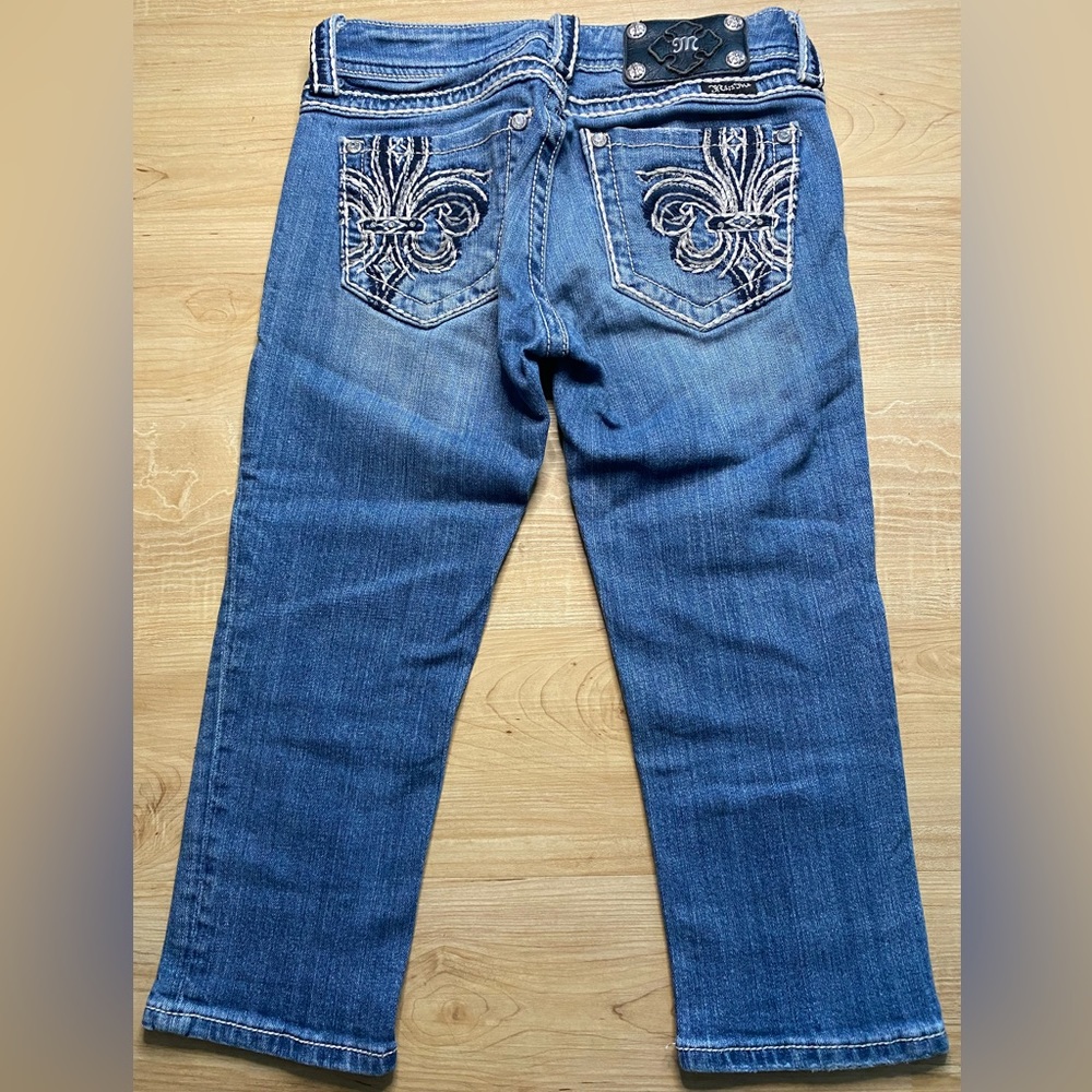 Miss Me Mid-Rise Capri size 26